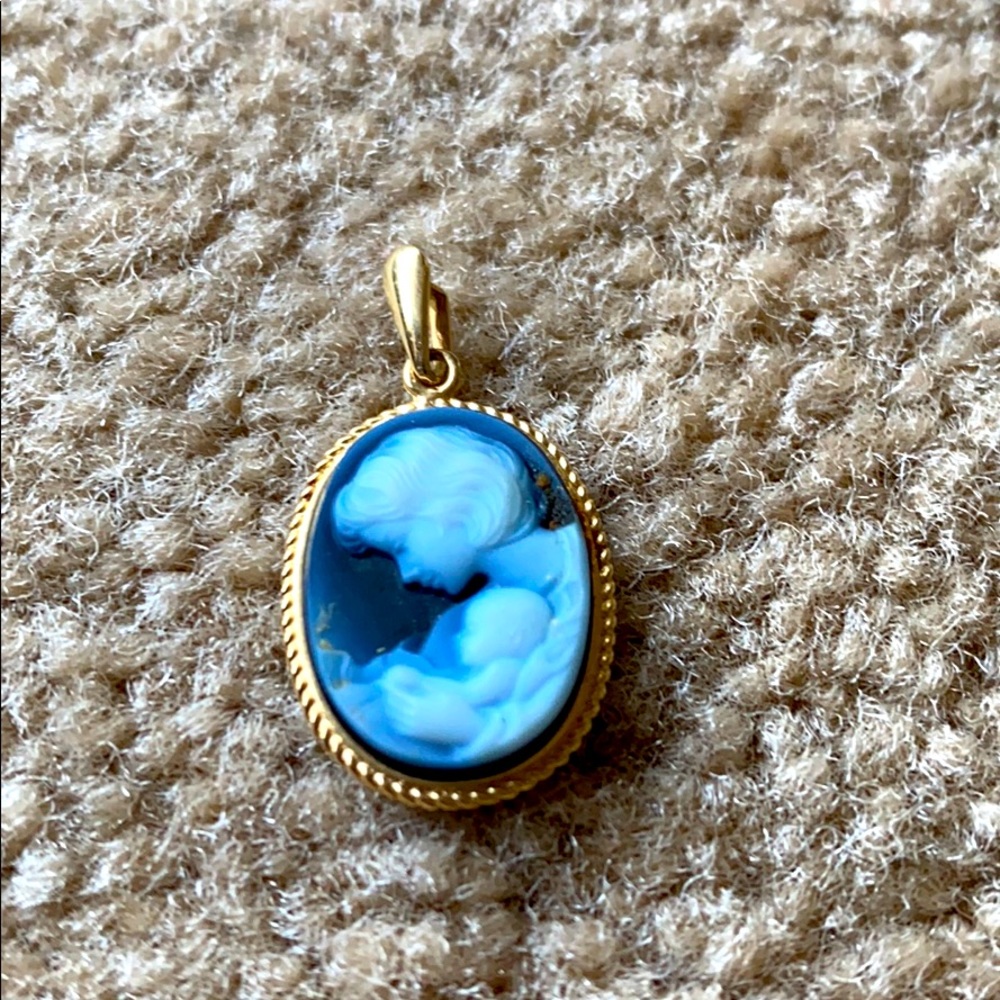 Mother Daughter Cameo pendant